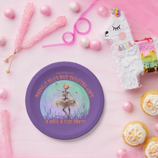 Halloween Moonlit Skies and Skeleton Vibes Pappteller (Party)