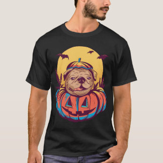 Halloween-Mops in einem Kürbis T-Shirt