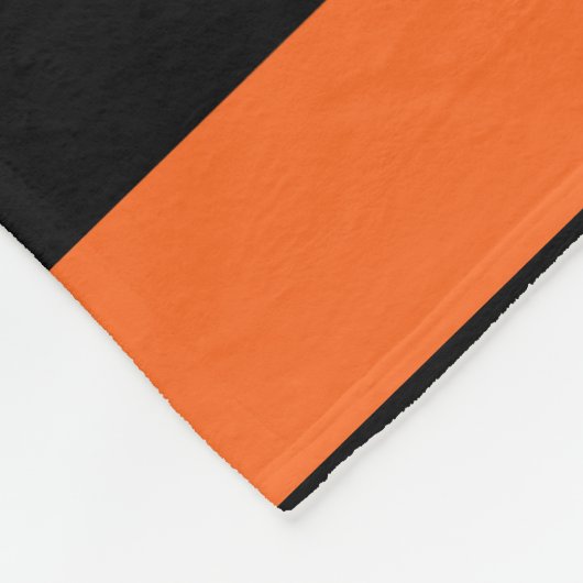 Halloween-Muster aus Orange und Schwarz Streifen Fleecedecke (Ecke)