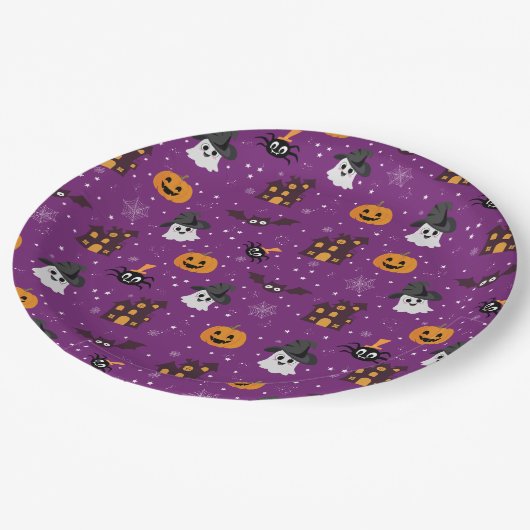 Halloween-Muster lila Pappteller (Schrägansicht)