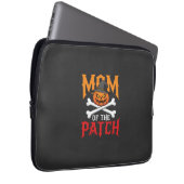 Halloween-Mutter des Patch-Kürbis-Hexe Laptopschutzhülle (Vorne Rechts)