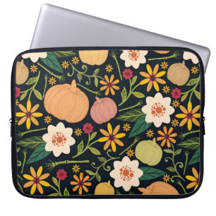 Halloween-nahtloses Muster mit Blume, Kürbis Laptopschutzhülle
