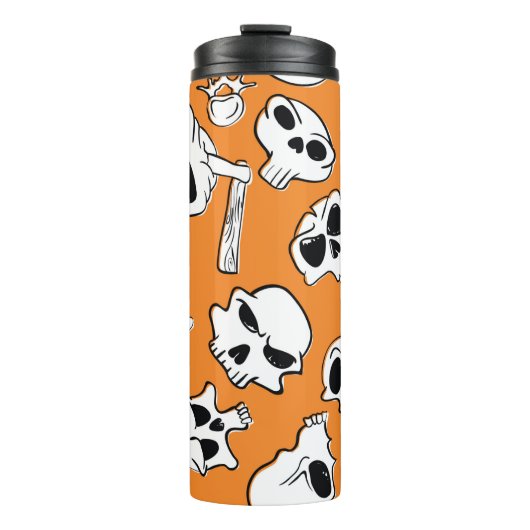Halloween nahtloses Muster mit Schädel und Knochen Thermosbecher (Vorderseite)