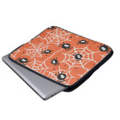 Halloween nahtloses Muster mit Spinnen und Web. Laptopschutzhülle (Vorne Knopf)