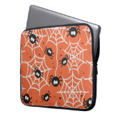 Halloween nahtloses Muster mit Spinnen und Web. Laptopschutzhülle (Vorderseite Links)