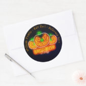 Halloween Name Jahr 20xx Neon Glow Look Pumpkin Runder Aufkleber (Umschlag)