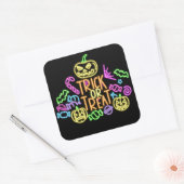 Halloween Neon Look Trick Leckerei Candy Party Quadratischer Aufkleber (Umschlag)