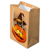 Halloween Niedlich Kitty Hexe und Kürbisfreund Mittlere Geschenktüte (Rückseite Schrägansicht)