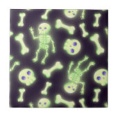 Halloween Niedlich Spooky Glowing Skelettknochen S Fliese (Vorderseite)