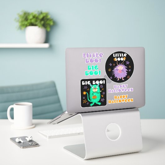 Halloween-niedlicher Bootcharakter Aufkleber (Laptop auf Schreibtisch)