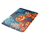 Halloween Night: Spooky Fun Art Badematte (Schrägansicht)