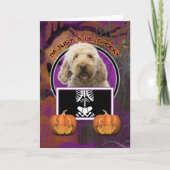 Halloween - Nur ein kleiner Witz - Golden Doodle Karte (Vorderseite)