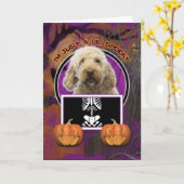 Halloween - Nur ein kleiner Witz - Golden Doodle Karte (Gelbe Blume)