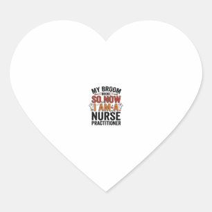 Halloween Nurse Practitioner Besen Zerbrochen Vint Herz-Aufkleber