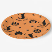 Halloween Orange Black Spooky Pumpkin Hexe Pappteller (Schrägansicht)