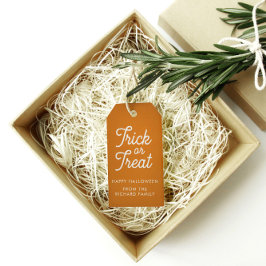 Halloween Orange Trick oder Treat mit weißem Text Geschenkanhänger