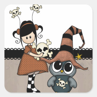 Halloween Owl & Girl mit Skulls, Niedlich! Quadratischer Aufkleber