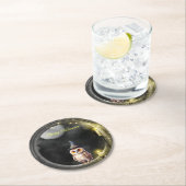 Halloween Owl im Rundturmfenster Runder Pappuntersetzer (Vor Ort)