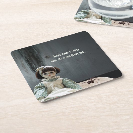 Halloween Paper Untersetzer, Creepy Miss Muffet Rechteckiger Pappuntersetzer (angewinkelt)