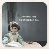 Halloween Paper Untersetzer, Creepy Miss Muffet Rechteckiger Pappuntersetzer (Vorderseite)