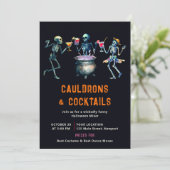 Halloween-Party Cauldron Cocktail Mixer Funny Dark Einladung (Stehend Vorderseite)