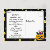 Halloween-Party Einladung mit Bat Holding Candy Postkarte (Rückseite)