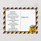 Halloween-Party Einladung mit Bat Holding Candy Postkarte (Rückseite)