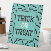 Halloween-Party-Fledermäuse, Trick oder Treten Sockelschild (In Situ)