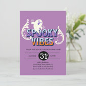Halloween-Party Ghost Spooky Vibes Geburtstag Lila Einladung (Stehend Vorderseite)