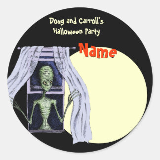 Halloween-Party Name Tag - Alien des Fensters "Cre Runder Aufkleber