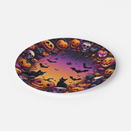 Halloween-Party-Teller: Spookes und festes Design Pappteller (Schrägansicht)