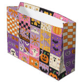 Halloween Patchwork Pattern - Feierliche Plätze mi Große Geschenktüte (Rückseite Schrägansicht)