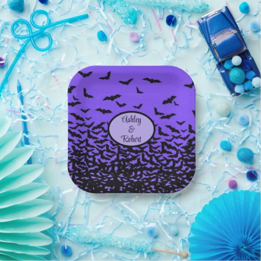 Halloween Personalize Names Fly Away Bats Pappteller (Party)