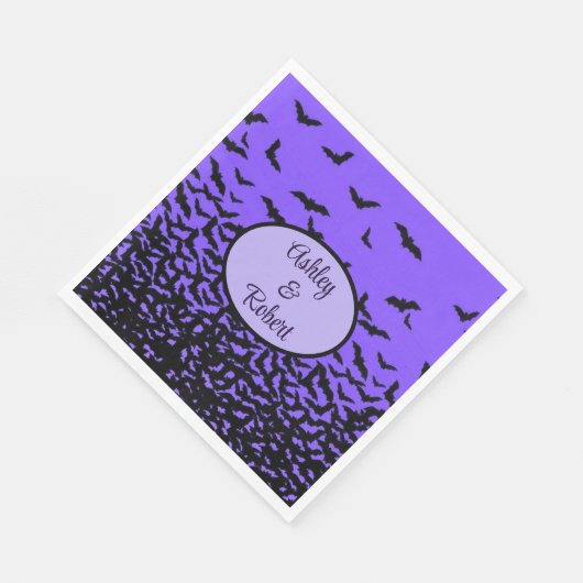 Halloween Personalize Names Fly Away Bats Serviette (Ecke)