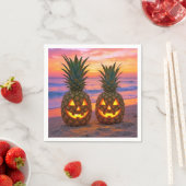 Halloween Pineapple Jack-o-lanterns On a Beach Serviette (Beispiel)
