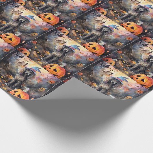 Halloween Poodle mit Pumpkins Beängstigend Geschenkpapier (Ecke)