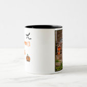 'Halloween Porch'-Tasse Zweifarbige Tasse (Mittel)