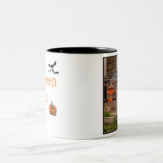 'Halloween Porch'-Tasse Zweifarbige Tasse (Mittel)