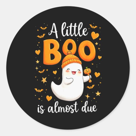 Halloween Pregnancy Announcement A Little Boo Is A Runder Aufkleber (Vorderseite)
