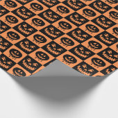 Halloween Pumpkin Face Ghost Spooky Muster Geschenkpapier (Ecke)
