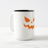 Halloween Pumpkin Face Mug – Cute & Festive Orange Zweifarbige Tasse (Vorderseite Links)