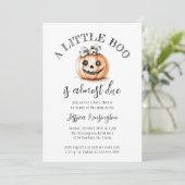 Halloween Pumpkin Little Boo Niedlich Baby Dusche Einladung (Stehend Vorderseite)