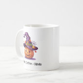 Halloween Pumpkin trägt einen Hexenhut Kaffeetasse (Vorderseite Links)