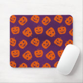 Halloween Pumpkins im Lila Hintergrundemuster Mousepad (Mit Mouse)