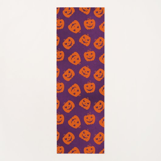 Halloween Pumpkins im Lila Hintergrundemuster Yogamatte (Vorderseite)