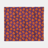 Halloween Pumpkins on Purple Background Pattern Fleecedecke (Vorderseite (Horizontal))