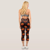 Halloween Pumpkins, Orange Pumpkins Trick oder Tre Capri Leggings (Rückseite)