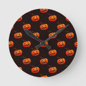 Halloween Pumpkins, Orange Pumpkins Trick oder Tre Runde Wanduhr (Vorderseite)
