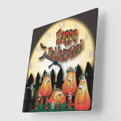 Halloween Pumpkins sitzen auf einem Zaun Quadratische Wanduhr (Winkel)