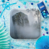 Halloween R.I.P. Grabstein im Nebel Pappteller (Party)